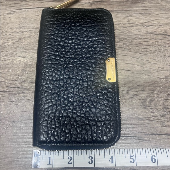 Burberry Wallet Leather Black Round - Picture 3 of 9